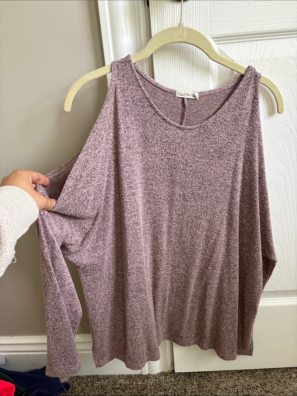 Heart Hips Dusty Mauve Cold-Shoulder Sweatshirt